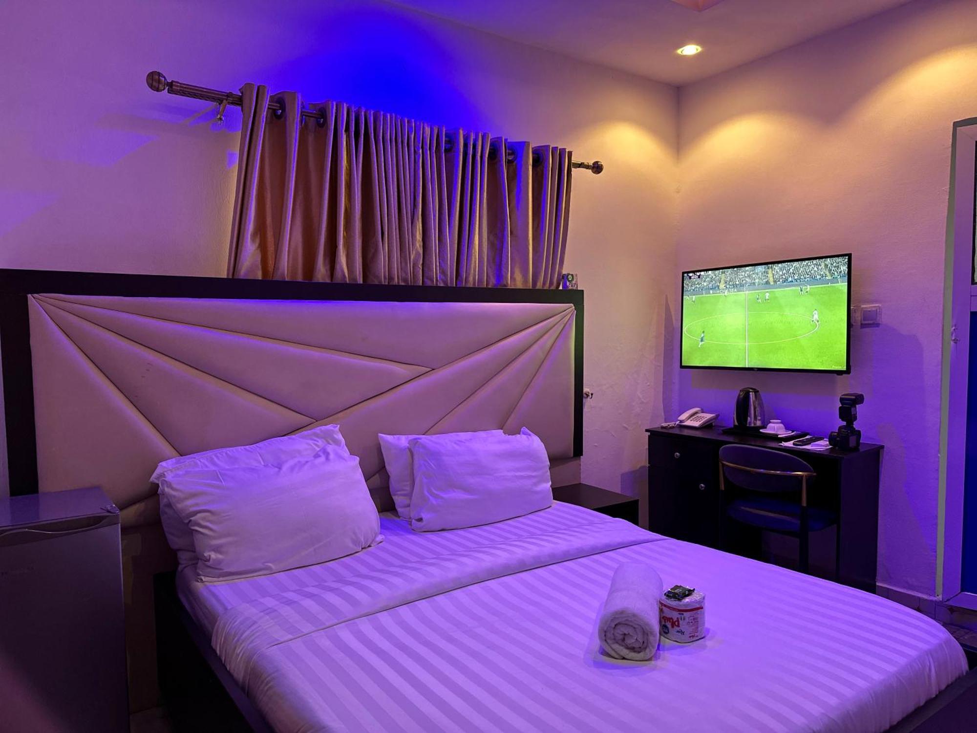 Vhs Vinchee Suites Lagos Bagian luar foto
